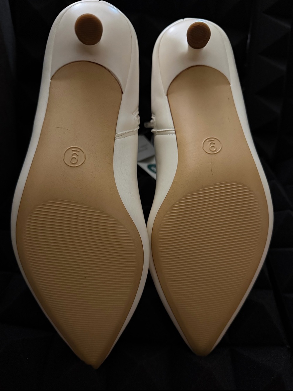 🔥🔥🔥(NWT) Women's Pointed Toe Ankle Boots — Cream - Picture 3 of 4